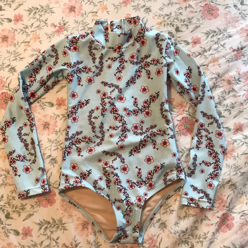 Mott50 KIDS long sleeve swimsuit size 2